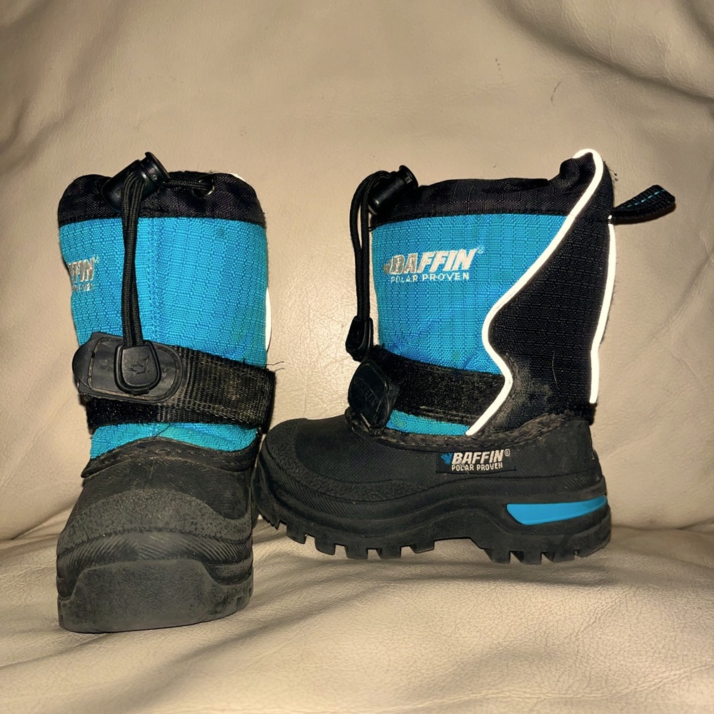 Baffin boots size 6T